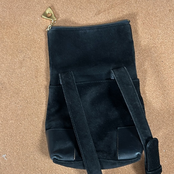 Vintage Women’s by Sharif Black Suede Leather Hold Hardware Folded Crossbody Bag - Picture 6 of 16